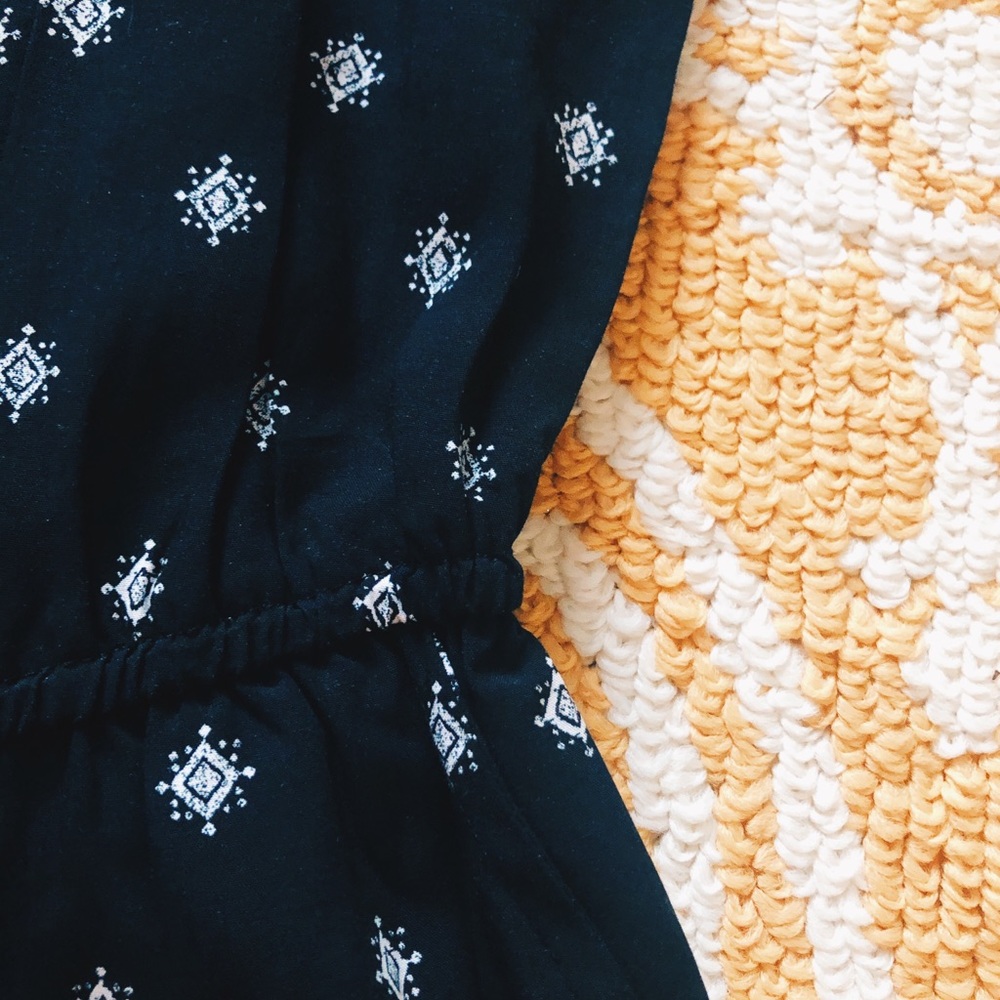 patterned romper - Picture 2 of 4